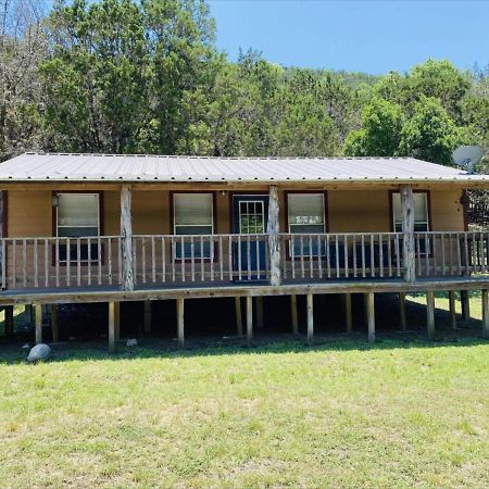 Hotel Riverstone Cabins Leakey Zewnętrze zdjęcie