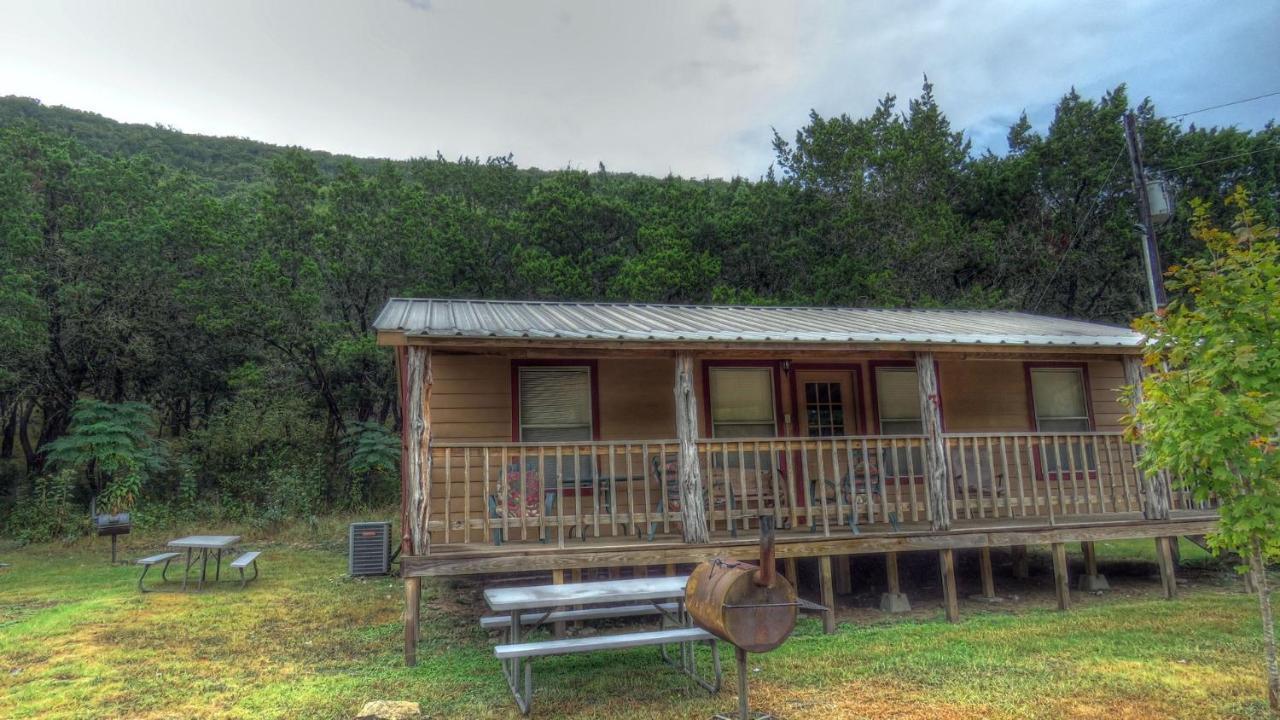 Hotel Riverstone Cabins Leakey Zewnętrze zdjęcie
